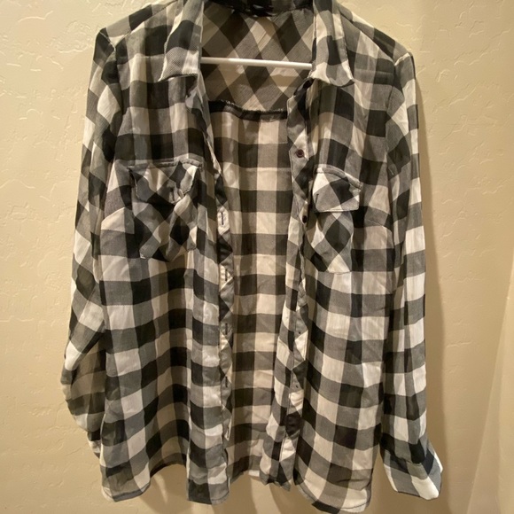 Black and White Plaid Button-Up Shirt - Picture 1 of 3